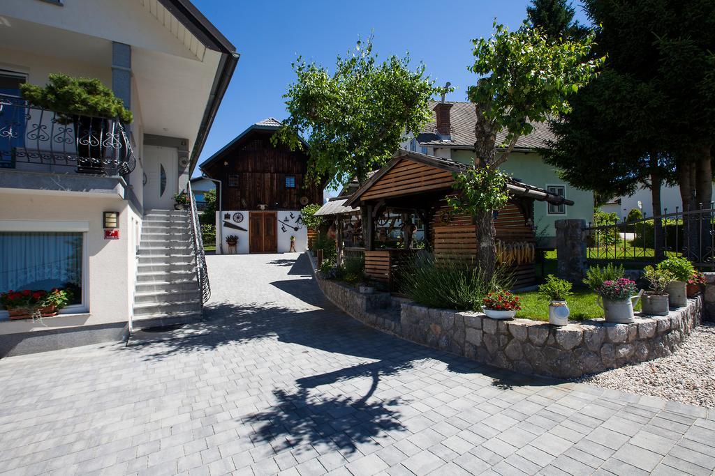 Barn House Mm Apartment Bled Exterior photo